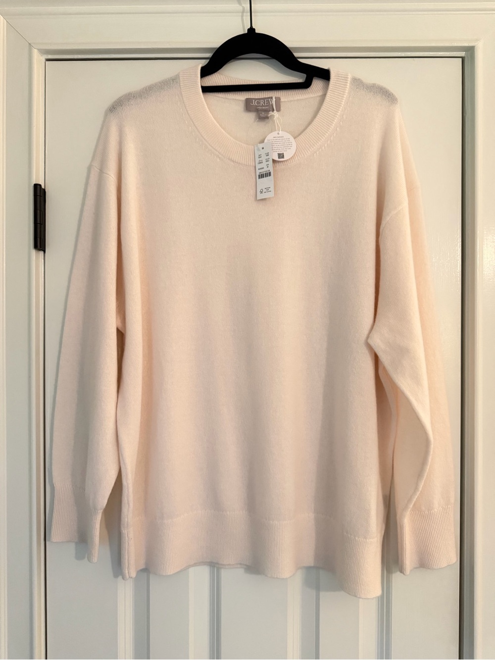 J. Crew Cream Cashmere Relaxed Crewneck Sweater Size Medium NWT - Picture 3 of 9